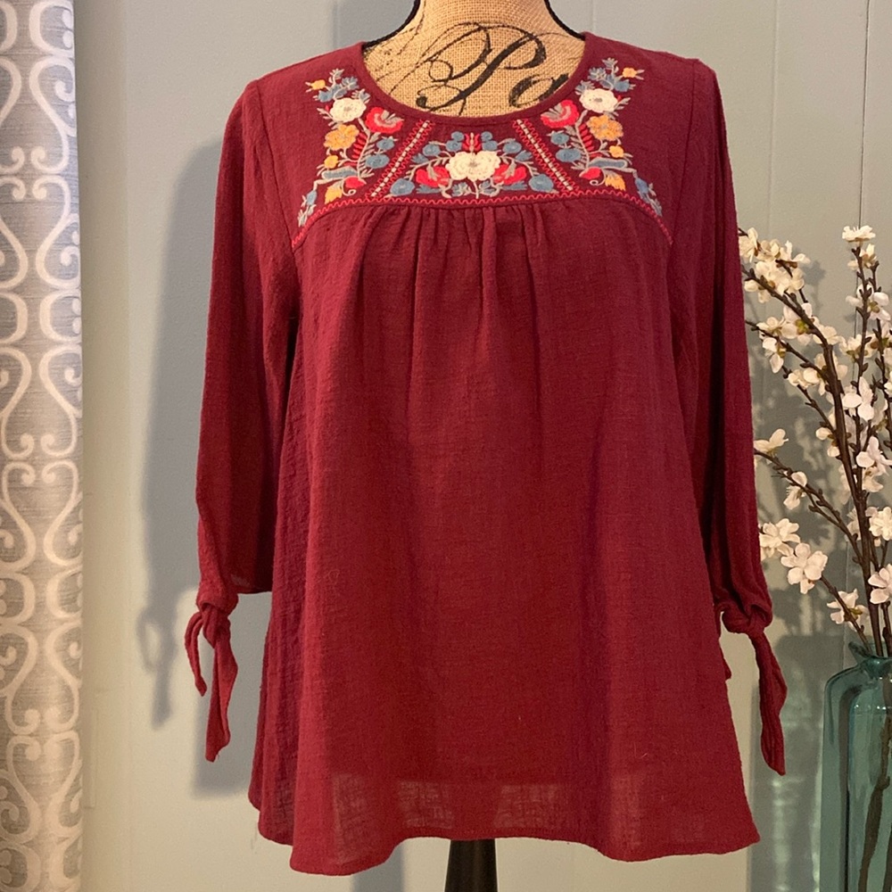 NWT JODIFL Los Angeles Embroidered Top